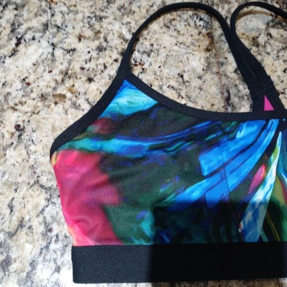 Fabletics 'Snapdragon' Reversible Bra - Picture 6 of 9